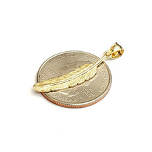 Load image into Gallery viewer, New 14k Yellow Gold solid feather Pendant Unisex gift fine jewelry 1.1g
