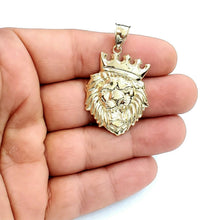 Load image into Gallery viewer, 10k yellow Gold lion head face crown Leo zodiac Pendant charm fine jewelry 4.2g

