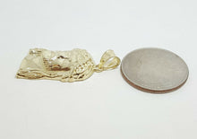 Load image into Gallery viewer, 10k yellow gold Jesus face head pendant charm fine gift religious jewelry 3.2g
