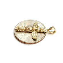 Load image into Gallery viewer, New 14k yellow gold solid Alaska Totem pole Mythology pendant fine jewelry 2.6g
