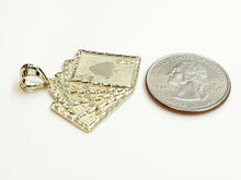 Load image into Gallery viewer, 10k yellow solid Gold playing card Pendant charm casino fine jewelry unisex 3.1g
