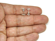 Load image into Gallery viewer, New 14k white Gold 0.12Ct Round Diamonds heart stud Earrings Push Back Fastening
