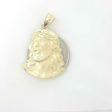 Load image into Gallery viewer, 14k yellow gold jesus face head pendant charm fine religious gift jewelry 4.2g
