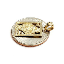 Load image into Gallery viewer, 14k yellow Gold queen of hearts Pendant playing card gambling fine jewelry 1.4g
