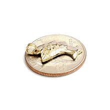 Load image into Gallery viewer, 10k yellow Gold tiny Egyptian queen Nefertiti head Pendant fine jewelry 0.9g
