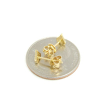 Load image into Gallery viewer, New 14k yellow Gold 0.10Ct Round Diamond heart stud Earrings Push Back Fastening
