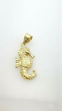 Load image into Gallery viewer, New 14k yellow Gold sea horse Pendant charm gift fine jewelry unisex 1.6g
