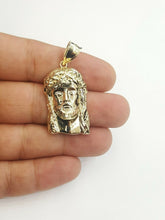 Load image into Gallery viewer, 10k yellow gold Jesus face head pendant charm fine gift religious jewelry 4.8g
