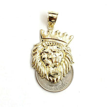 Load image into Gallery viewer, 10k yellow Gold lion head face crown Leo zodiac Pendant charm fine jewelry 4.2g
