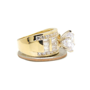 14k yellow Gold woman's engagement ring with round cut cubic zirconia size 7