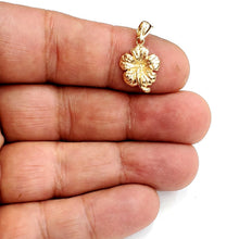 Load image into Gallery viewer, New 14k yellow Gold Hawaiian Hibiscus Plumeria flower Pendant fine jewelry 1.4g
