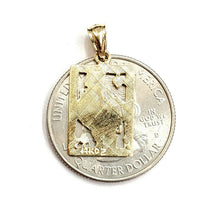 Load image into Gallery viewer, 14k yellow Gold queen of hearts Pendant playing card gambling fine jewelry 1.4g
