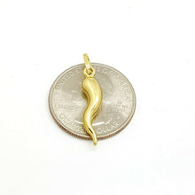 Load image into Gallery viewer, New 14k yellow gold 3D hollow horn lucky pendant charm fine gift jewelry 0.9g

