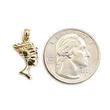 Load image into Gallery viewer, 10k yellow Gold tiny Egyptian queen Nefertiti head Pendant fine jewelry 0.9g
