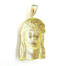 Load image into Gallery viewer, 10k yellow gold Jesus face head pendant charm fine gift religious jewelry 7.9g
