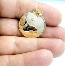 Load image into Gallery viewer, 10k solid yellow Gold yin ying yang taoist symbol Pendant jewelry 0.96" 3.1g
