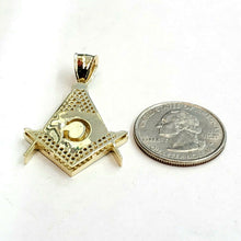 Load image into Gallery viewer, New 10k yellow solid Gold Freemason Masonic Pendant charm jewelry fine gift 5.6g
