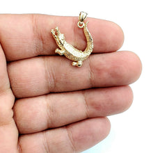 Load image into Gallery viewer, New 14k yellow Gold Alligator crocodile Pendant charm gift fine jewelry 2.8g
