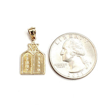 Load image into Gallery viewer, 14k yellow gold tablets of law star of David Jewish Israel torah pendant 2.2g
