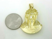 Load image into Gallery viewer, 10k yellow gold Jesus face head pendant charm fine gift religious jewelry 5.6g
