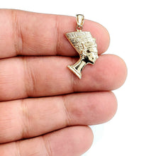 Load image into Gallery viewer, 14k solid yellow Gold Egyptian Nefertiti head queen Pendant fine jewelry 1.9g
