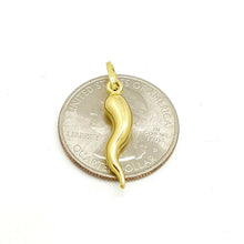 Load image into Gallery viewer, New 14k yellow gold 3D hollow horn lucky pendant charm fine gift jewelry 0.9g
