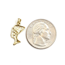 Load image into Gallery viewer, 10k yellow Gold tiny Egyptian queen Nefertiti head Pendant fine jewelry 0.9g
