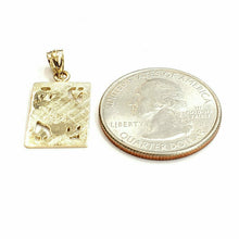 Load image into Gallery viewer, 14k yellow Gold king of hearts Pendant playing card gambling fine jewelry 1.6g

