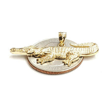 Load image into Gallery viewer, New 14k yellow Gold Alligator crocodile Pendant charm gift fine jewelry 3g

