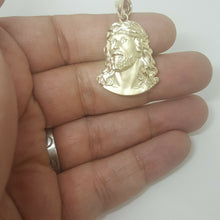 Load image into Gallery viewer, 14k yellow gold jesus face head pendant charm fine religious gift jewelry 4.2g
